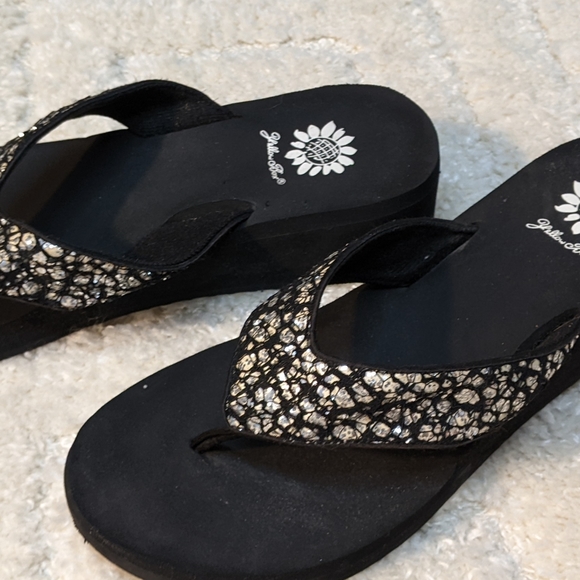 Yellow Box Shoes Yellow Box Black Silver Glittered Straps Flip